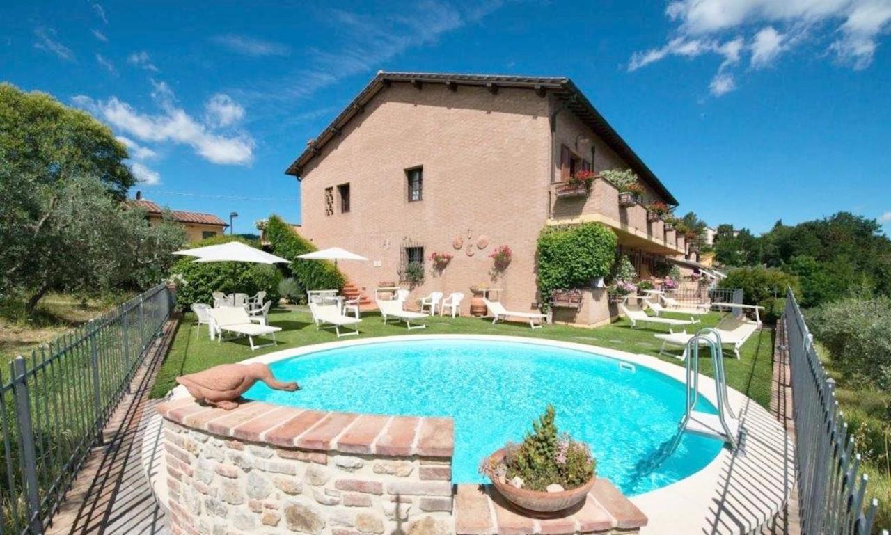 Casa Vacanze Con Piscina A San Gimignano Aparthotel Εξωτερικό φωτογραφία