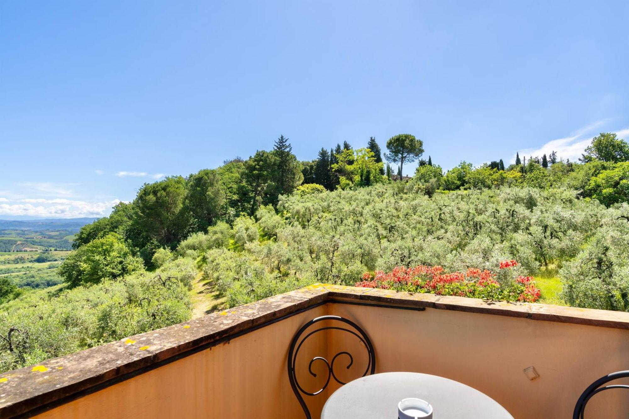 Casa Vacanze Con Piscina A San Gimignano Aparthotel Εξωτερικό φωτογραφία