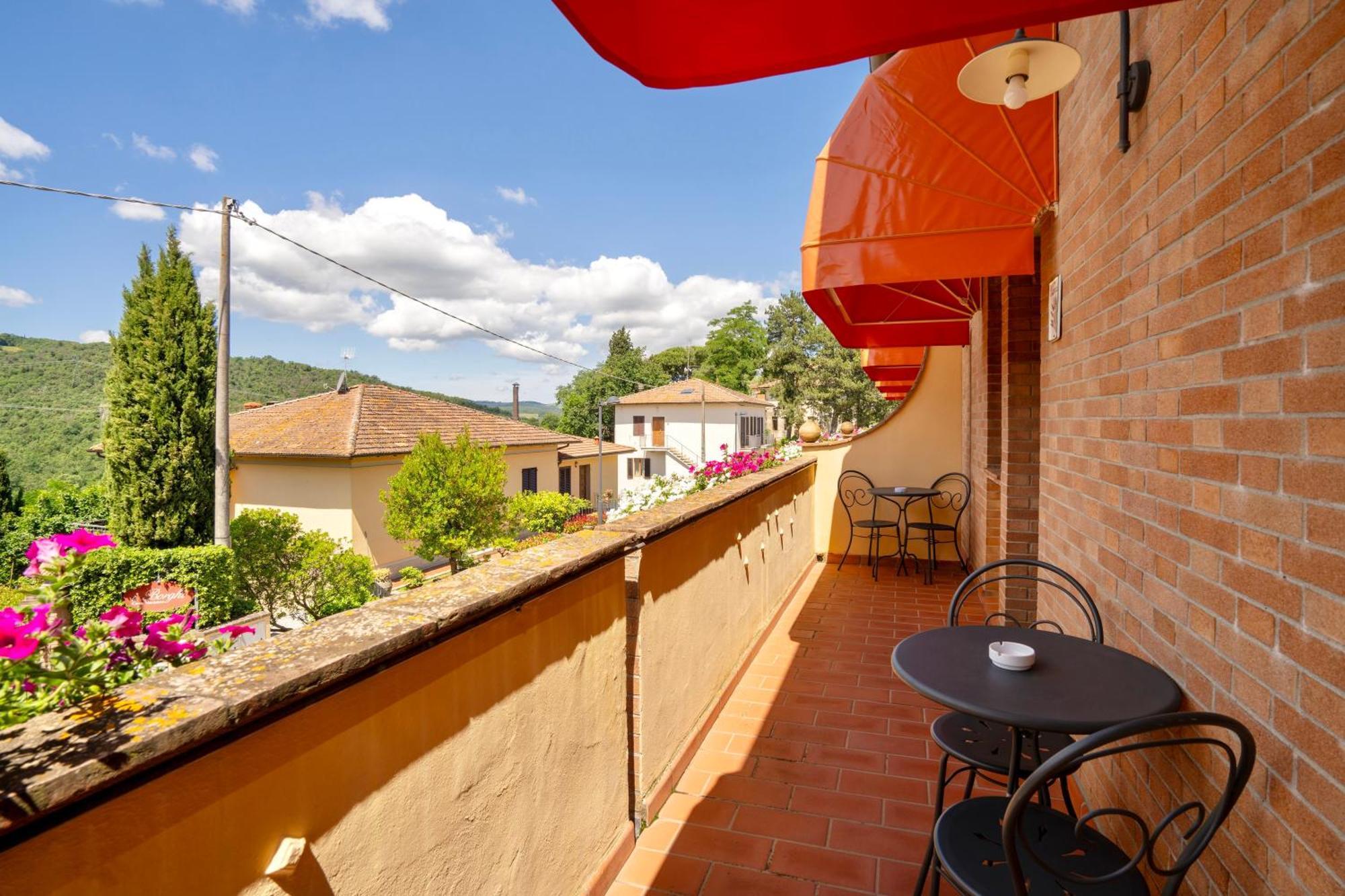 Casa Vacanze Con Piscina A San Gimignano Aparthotel Εξωτερικό φωτογραφία